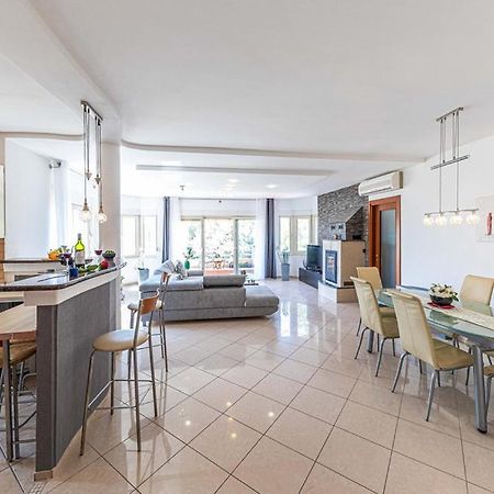 Luksuzna Villa Sa Privatnim Unutarnjim Bazenom Villa Garden Podstrana Buitenkant foto