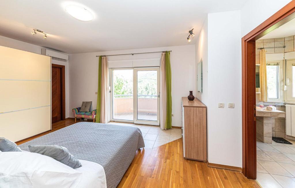 Luksuzna Villa Sa Privatnim Unutarnjim Bazenom Villa Garden Podstrana Buitenkant foto