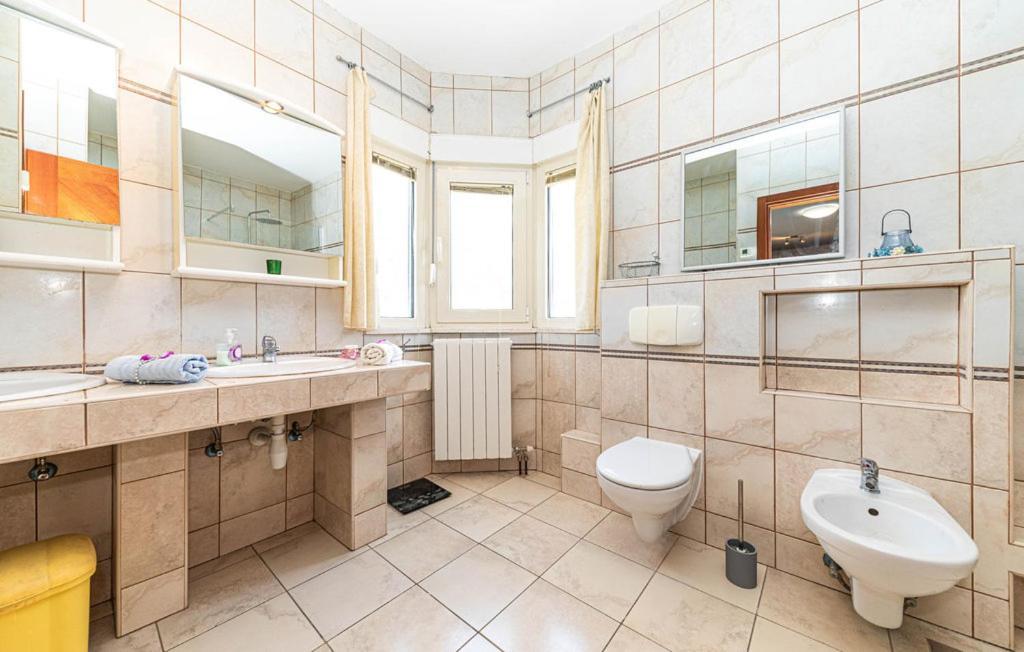 Luksuzna Villa Sa Privatnim Unutarnjim Bazenom Villa Garden Podstrana Buitenkant foto